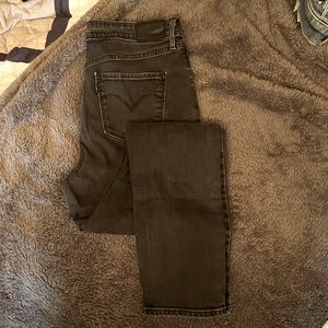 Black Levis Highrise Skinny Jeans